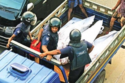 নারায়ণগঞ্জে নিহত তিন জঙ্গির মরদেহ আঞ্জুমানে হস্তান্তর
