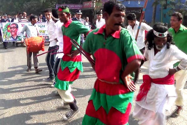 লক্ষ্মীপুরে বর্ণাঢ্য আয়োজনে মহান বিজয় দিবস উদযাপন