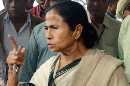 এবার মোদিকে 'চোর' বললেন মমতা!