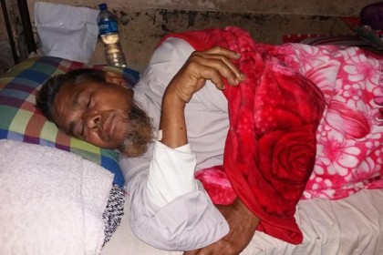 মাগুরার বৃদ্ধকে হাতুড়ি পেটা, মামলা না করার হুমকি