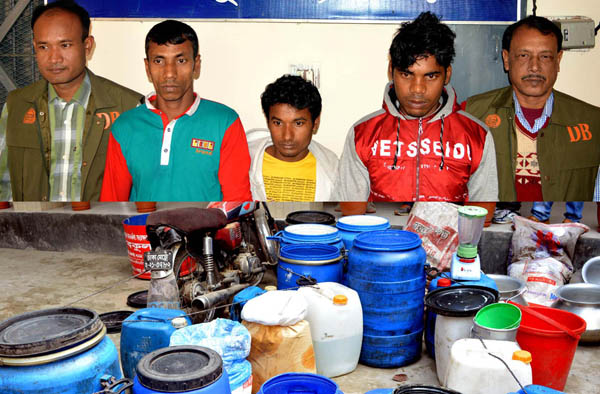 বগুড়ায় ১০০ লিটার নকল গরুর দুধ উদ্ধার
