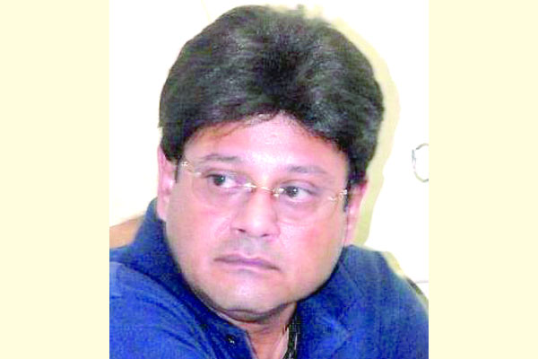 তাপস পালকে আটক করল সিবিআই