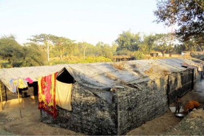 কুতুপালং বনভূমি জুড়ে রমরমা বস্তি বাণিজ্য 
