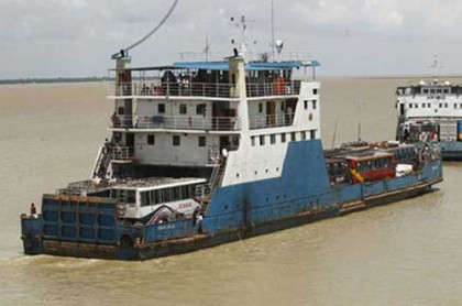 শিমুলিয়া-কাওড়াকান্দিতে ফেরি চলাচল স্বাভাবিক