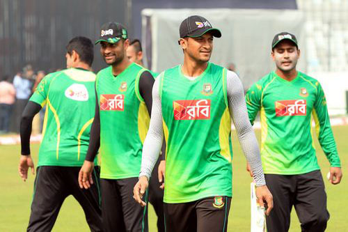 পরিবর্তন নেই শেষ দুই টি-টোয়েন্টির স্কোয়াডে