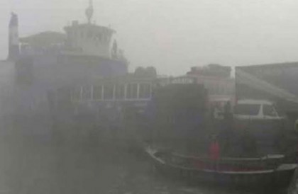 পাটুরিয়া-দৌলতদিয়া নৌরুটে ফেরি চল‍াচল বন্ধ