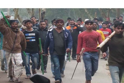 কুমিল্লায় স্কুল কমিটির নির্বাচন ঘিরে সংঘর্ষে আহত ১০, পুলিশের গুলি