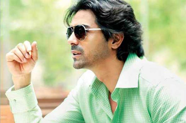 
রাজনীতিতে আসছেন অর্জুন রামপাল!