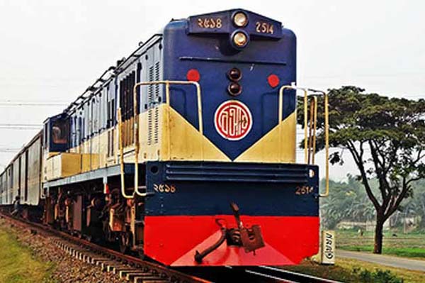 বগুড়ায় ট্রেনের ধাক্কায় দিনমজুরের মৃত্যু
