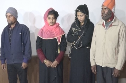 বরিশালে আটক ৪ রোহিঙ্গাকে কক্সবাজার ক্যাম্পে প্রেরণ
