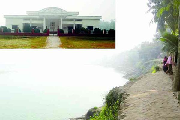 মধুমতি নদীগর্ভে বীরশ্রেষ্ঠ মুন্সী আব্দুর রউফ সড়কটি
