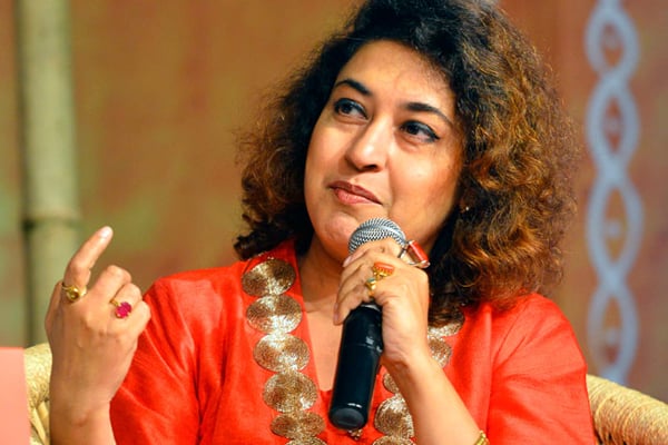 মেজাজ হারালেন শতাব্দী