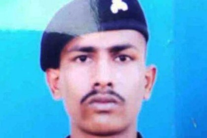 পাকিস্তানে ঢুকে পড়া ভারতীয় সৈন্যকে ফিরিয়ে দিল পাকিস্তান
