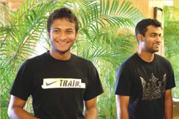 আজ রাতে দেশে ফিরছেন টাইগাররা