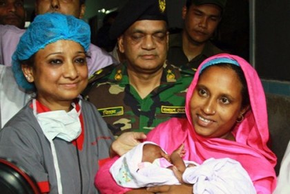 মাগুরায় মাতৃগর্ভে শিশু গুলিবিদ্ধ; চার্জ গঠনের দিন ফের পিছাল
