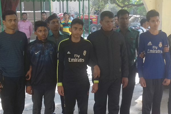 বরিশালে স্কুলছাত্র হত্যায় জড়িত সন্দেহে ৬ কিশোর গ্রেফতার

