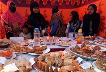 বেলকুচিতে পৌষ পিঠা উৎসব