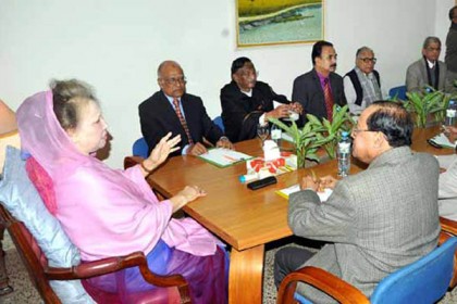 স্থায়ী কমিটির বৈঠক ডেকেছেন খালেদা