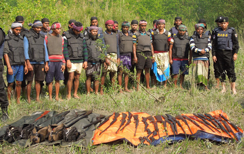 জাহাঙ্গীর বাহিনীর ২০ সদস্যকে বাগেরহাট কারাগারে প্রেরণ