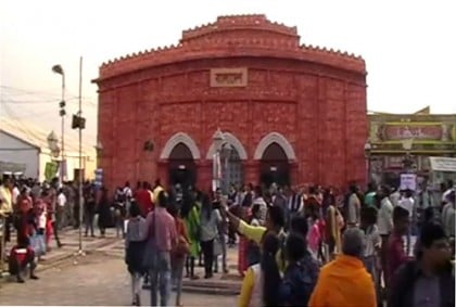 কলকাতা বইমেলায় জমজমাট বাংলাদেশ প্যাভিলিয়ন