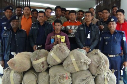 কুড়িগ্রামে ১২৫ কেজি গাঁজাসহ আটক ১

