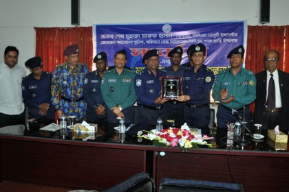 
'পুলিশের বিরুদ্ধে মাদক নেয়ার অভিযোগ পেলে ব্যবস্থা'
