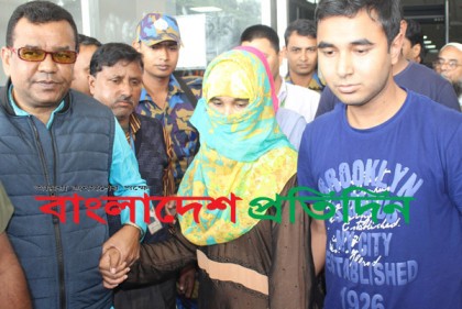 
৪ মাস পর বাড়ি ফিরলেন খাদিজা
