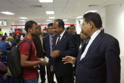 মালয়েশিয়ায় বাংলাদেশ দূতাবাস পরিদর্শনে শ্রম প্রতিমন্ত্রী 