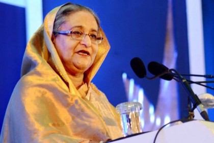 'সাহিত্যই পারে বিপথগামীদের পথে আনতে'