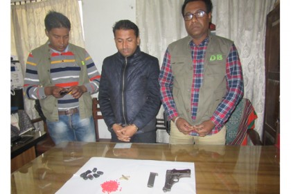 কোটচাঁদপুরে অস্ত্র-মাদকসহ কাউন্সিলর রেজাউল ফের গ্রেফতার