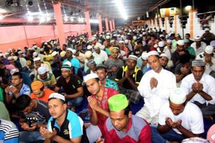প্রবাসী বাংলাদেশিদের কল্যাণ কামনায় মালয়েশিয়ায় দোয়া মাহফিল 