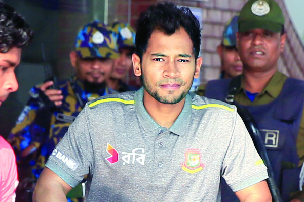 হায়দরাবাদে মুশফিকরা