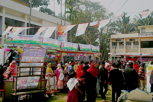 বরিশালে শিক্ষা মেলা অনুষ্ঠিত 