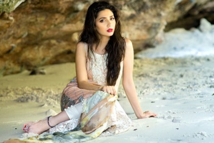 সিঙ্গেল মাদার 'রইস' ছবির মাহিরা