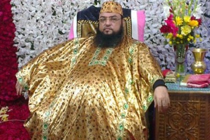 আইসিইউ-তে দেওয়ানবাগ দরবার শরীফের পীর