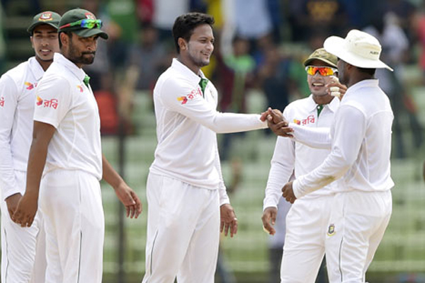 বিরাটকে ফেরালেন সাকিব