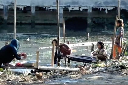 স্বাস্থ্যঝুঁকিতে মৌলভীবাজারের হাওর পারের মানুষ