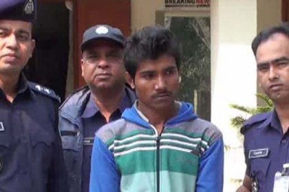 ছাত্রীকে বিবস্ত্র করে ভিডিও: মূল হোতা সম্রাট গ্রেফতার