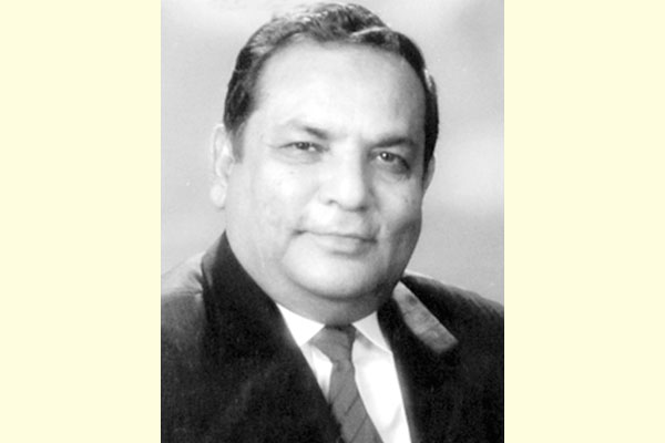 আত্মত্যাগী সুরঞ্জিত সেনগুপ্ত