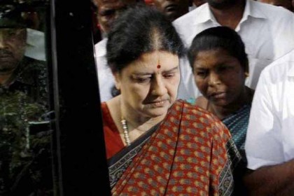 মুখ্যমন্ত্রীর চেয়ারে নয়, শশীকলার জায়গা হচ্ছে জেলখানায়!