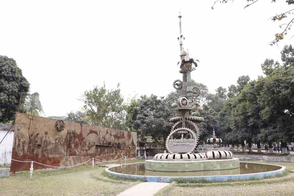 অযত্ন অবহেলায় রাবির সুবর্ণ জয়ন্তী টাওয়ার