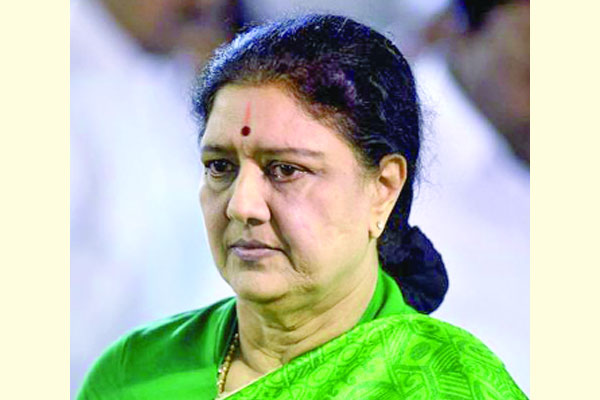 ভাইপোকে পদে বসিয়ে জেলে শশীকলা