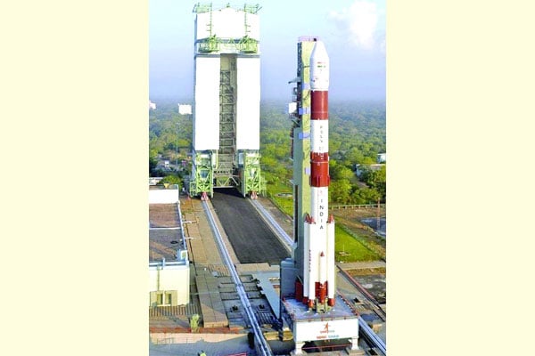 স্যাটেলাইট উৎক্ষেপণে ইতিহাস গড়ল ভারত