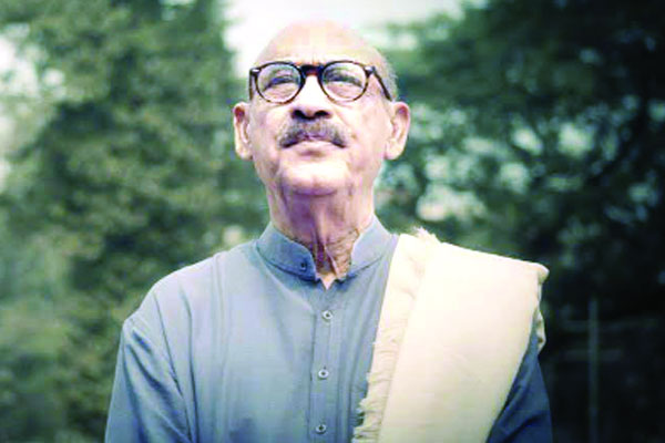মিউজিক ভিডিওতে আবুল হায়াত