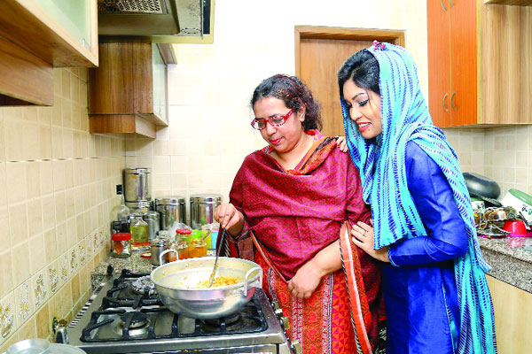 বউ-শাশুড়ির মধুর সম্পর্ক