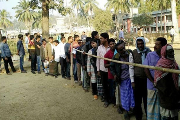 নতুন নির্বাচন কমিশনের প্রথম পরীক্ষা শুরু