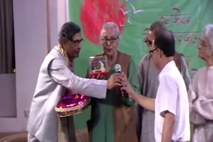 কবি আবদুল্লা আবু সায়ীদকে কলকাতায় সংবর্ধনা