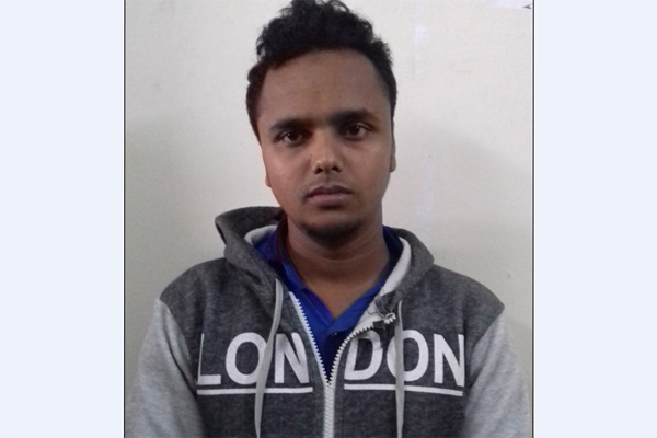 প্রধানমন্ত্রীর ছবি বিকৃত করায় যুবক আটক
