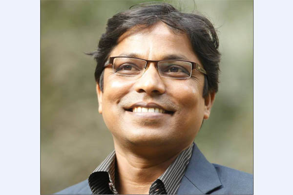 জবি শিক্ষকের বিরুদ্ধে ছাত্রীকে যৌন হয়রানির অভিযোগ
