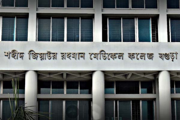 রোগীর স্বজনকে পিটিয়ে ধর্মঘট ডাকলেন ইণ্টার্ণ চিকিৎসকরা
